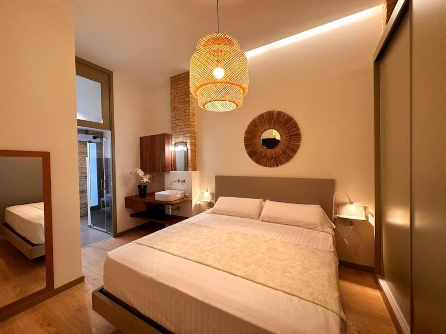 Tradicional Casa Con Patio Ruzafa Apartment Valencia Bagian luar foto