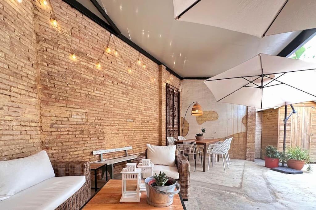 Tradicional Casa Con Patio Ruzafa Apartment Valencia Bagian luar foto